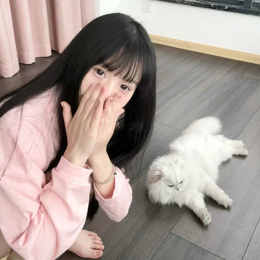 笼中女